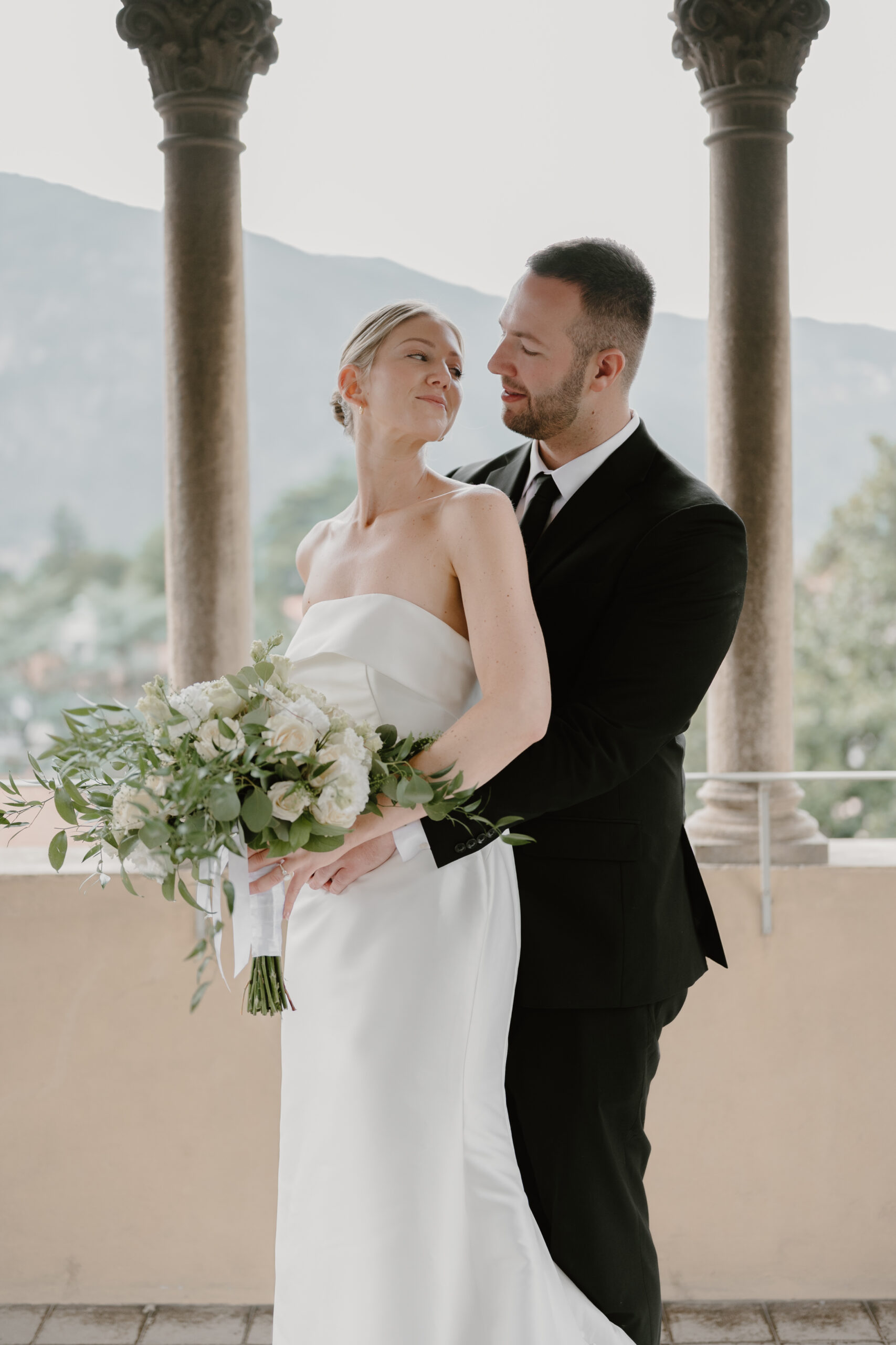 intimate wedding on Lake Como