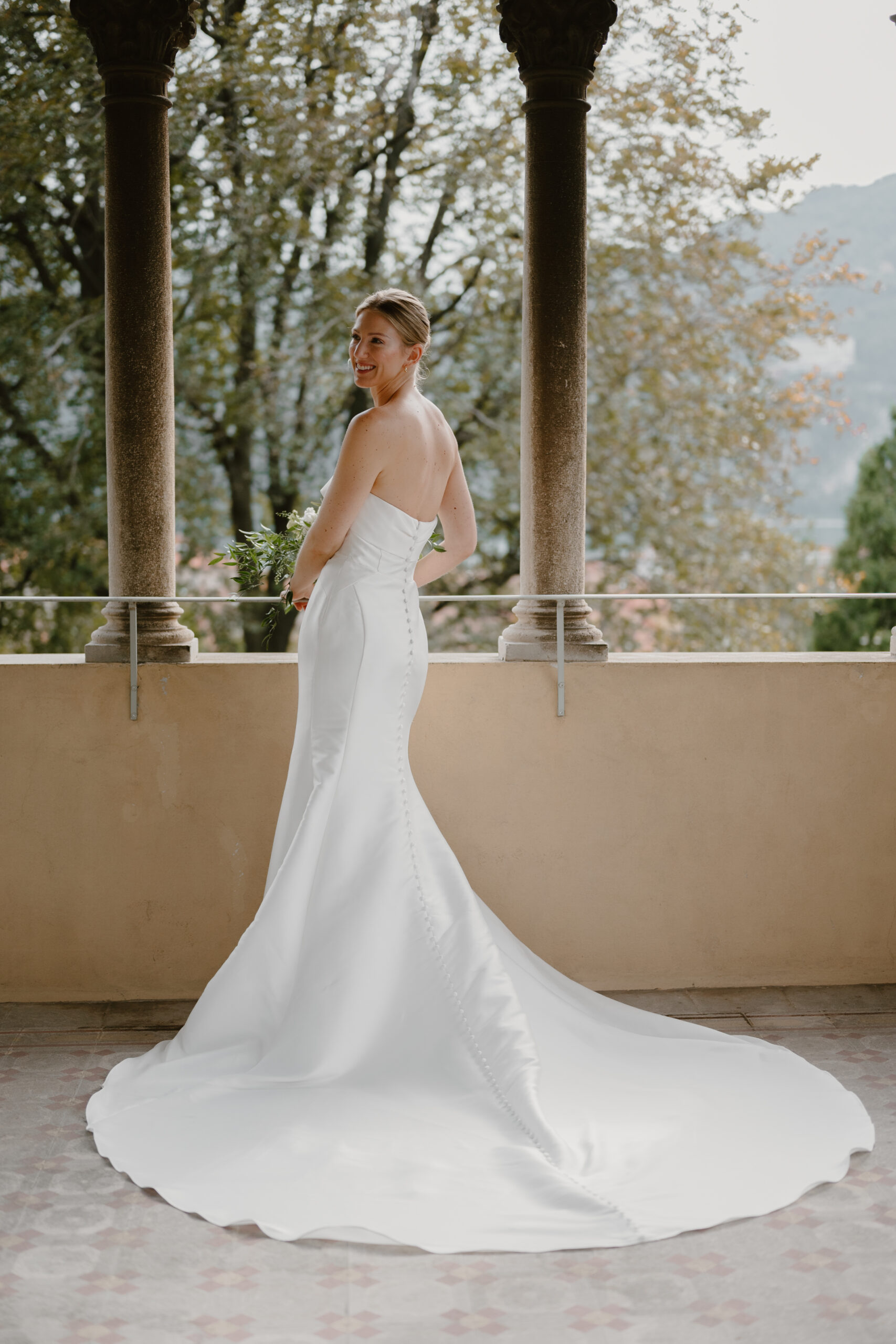 intimate wedding on Lake Como