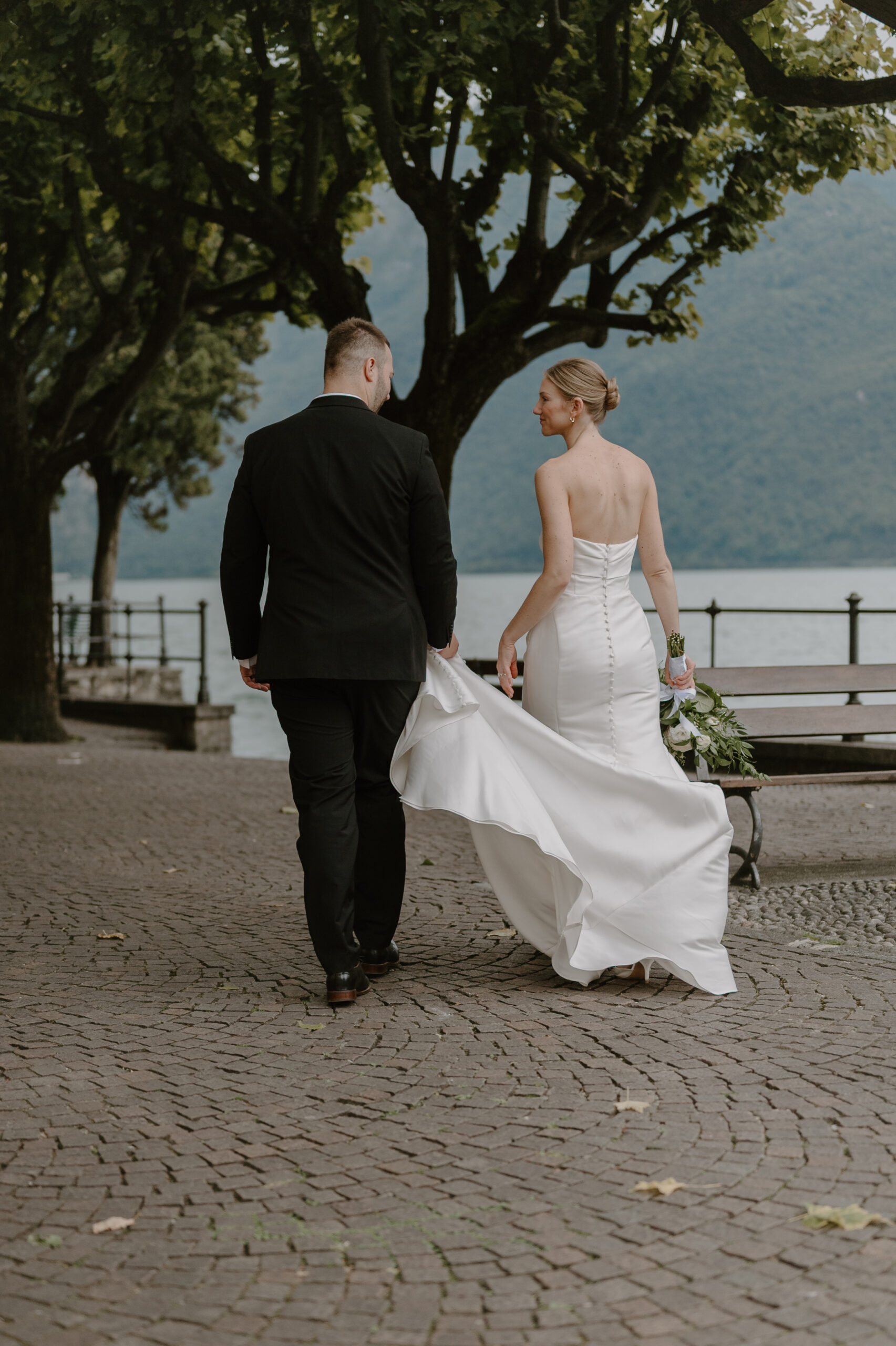 intimate wedding on Lake Como